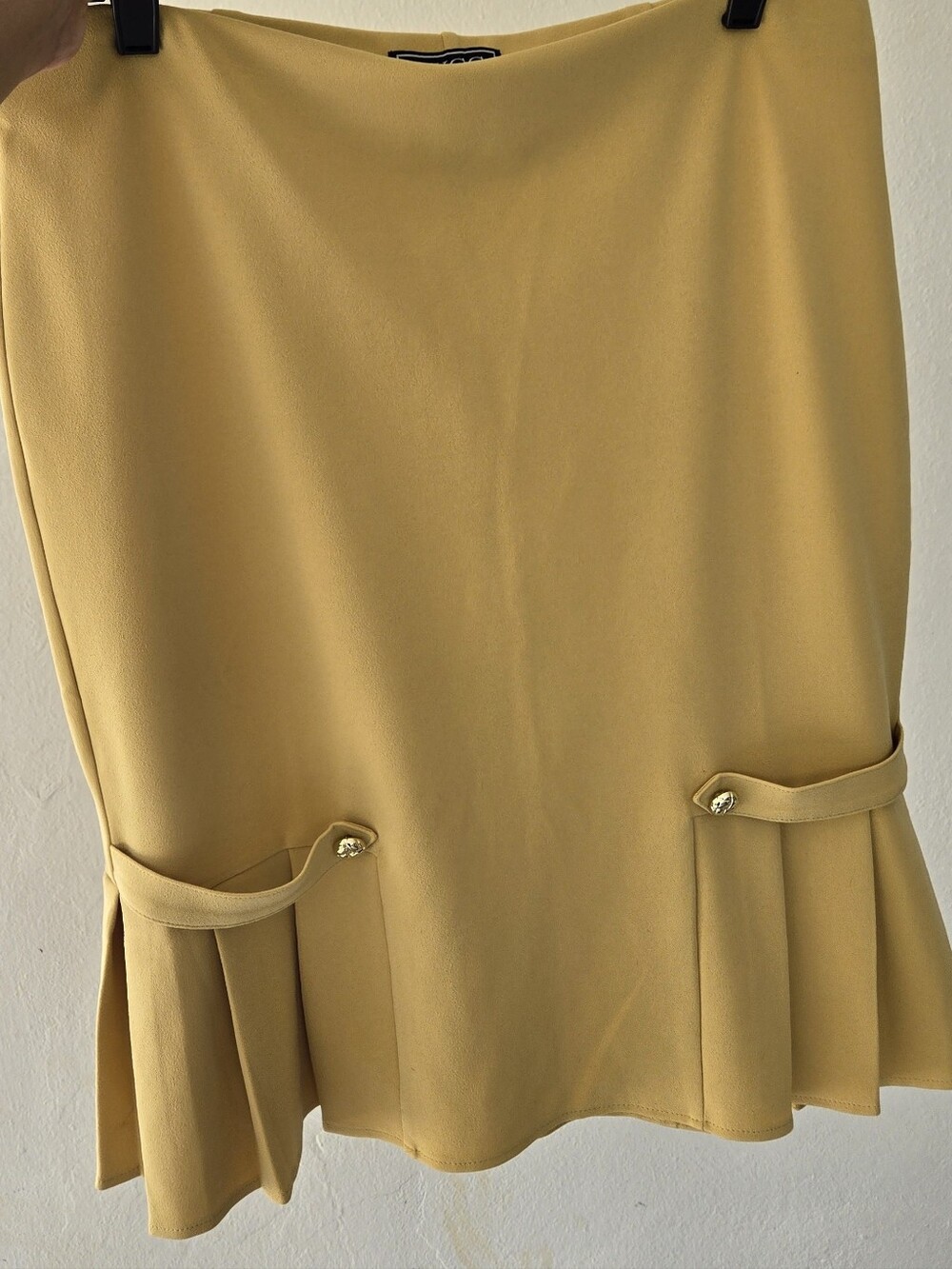 Classic Yellow Pleated Hem Skirt